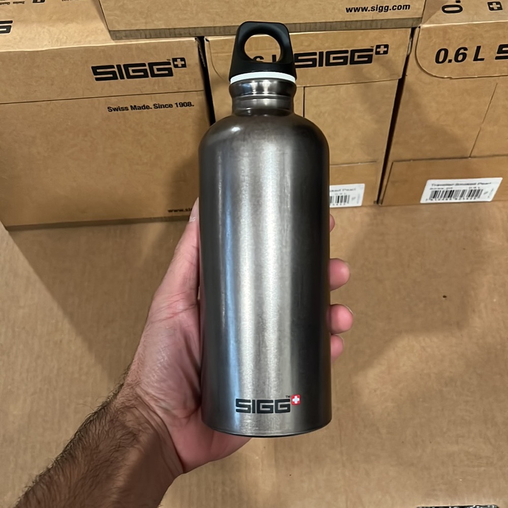 NEW Sigg Traveller .06L Smoked Pearl Water Bottle